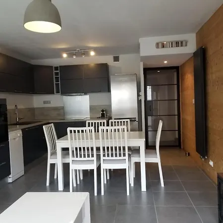 L Altitude 2 Chambres , Moderne, Face Aux Pistes Apartment